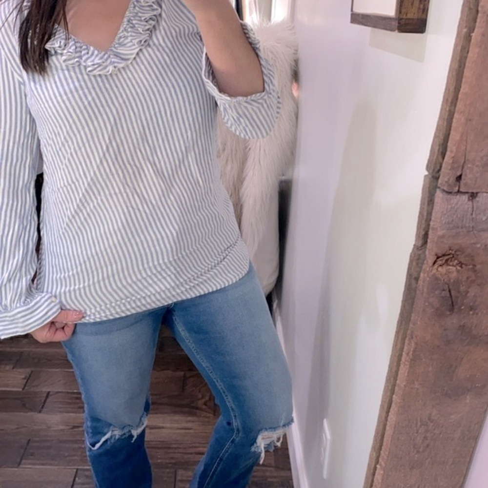 Aerie blue striped top size medium - Picture 3 of 9